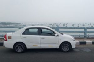 Luxury car for honeymoon in Kerala,comfortable Kerala travel vehicle