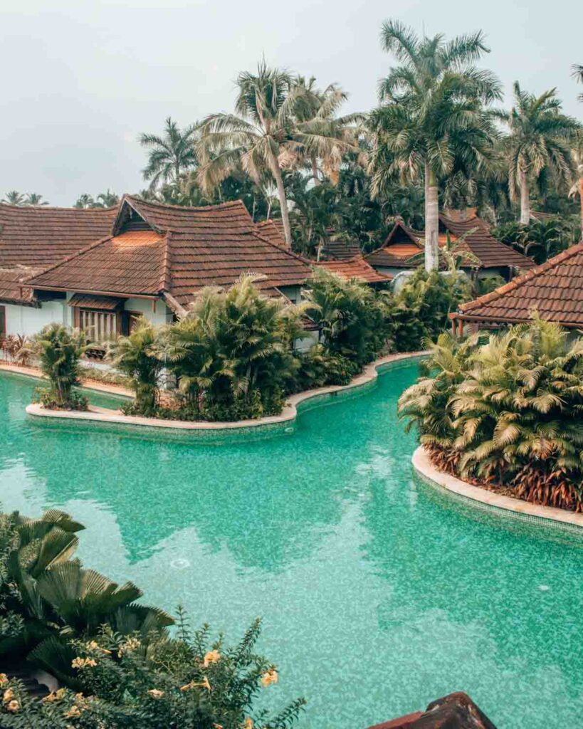 Budget backwater resort stay in Alleppey offering calm winter travel experience in Kerala