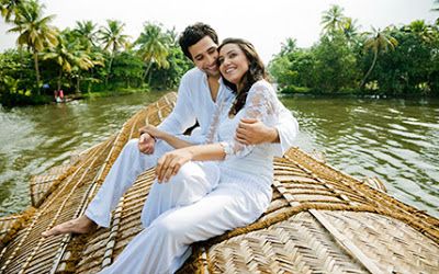private houseboat honeymoon in Alleppey backwaters