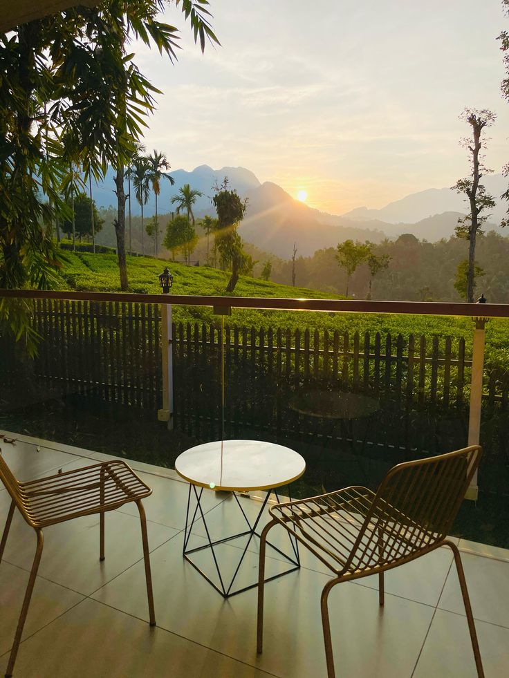 resort stay included in Kerala tour package cost in summer